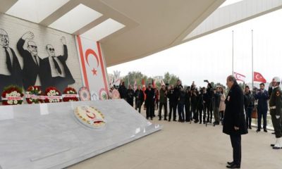 Cumhurbaşkanı Ersin Tatar, Kurucu Cumhurbaşkanı Rauf Raif Denktaş’ı anmak üzere vefatının 11’inci yıl dönümünde anıt mezarında düzenlenen törene katıldı