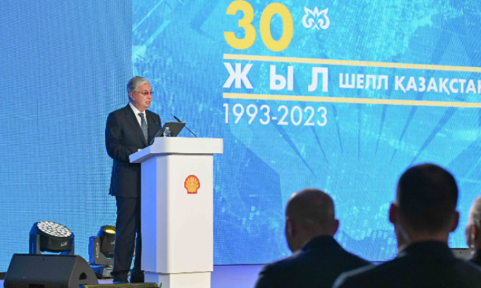 Devlet başkanı, Kazakistan’daki Shell endişesinin 30. yıldönümüne adanan gala etkinliğine katıldı